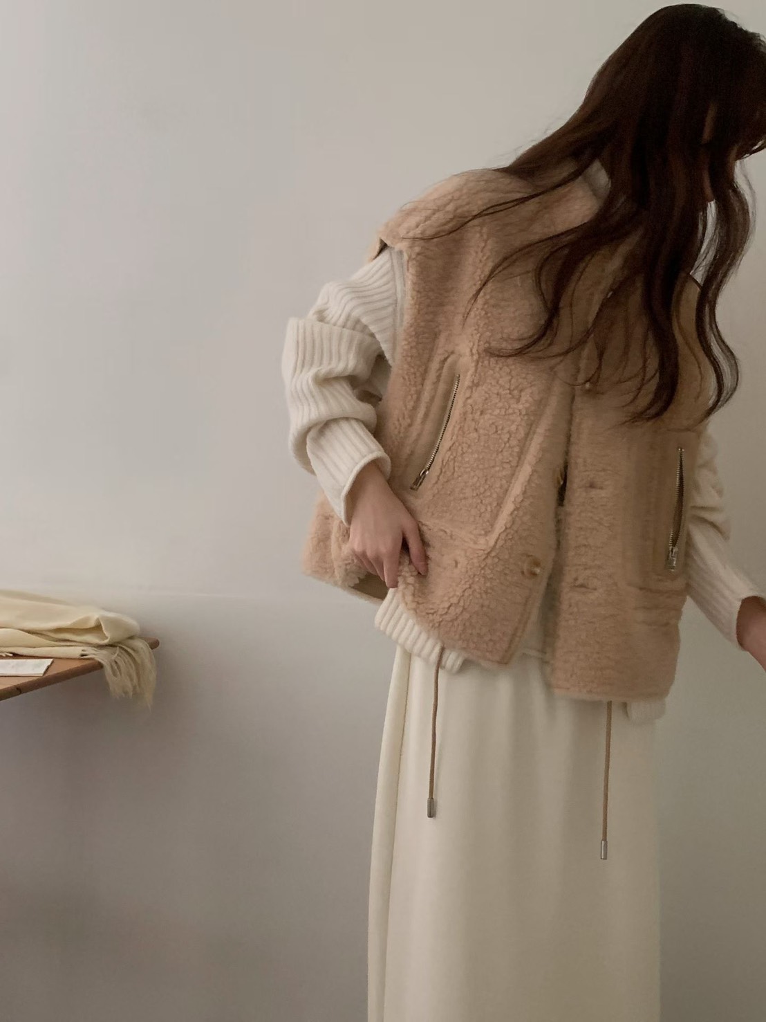 B60.正反2WAY羊羔毛包肩大口袋背心