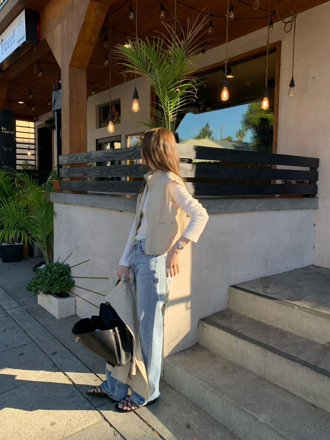 B61.時尚好搭立領包肩口袋背心