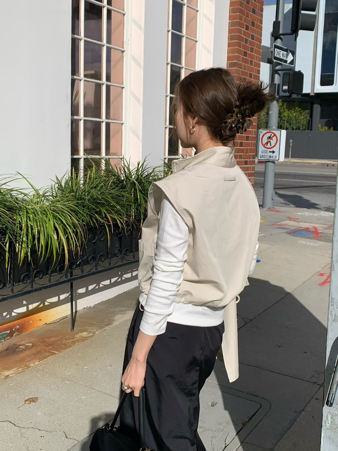 B61.時尚好搭立領包肩口袋背心