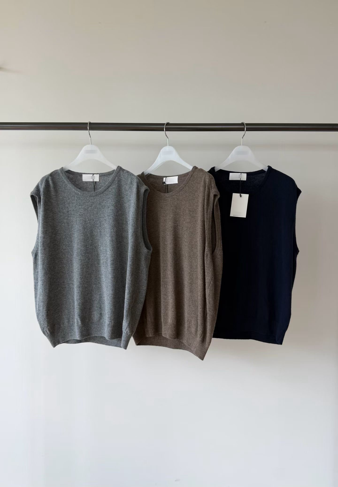 B23.瘦瘦歐膩溫柔包肩針織背心