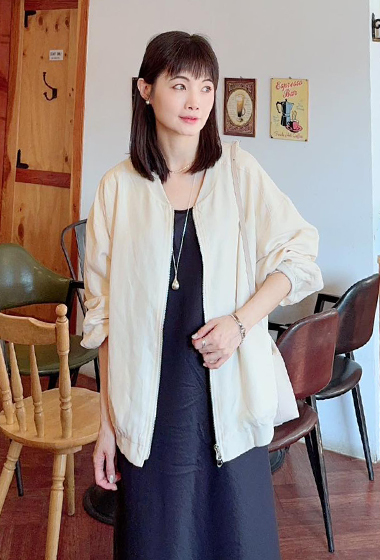 NG柔色系棒球薄外套