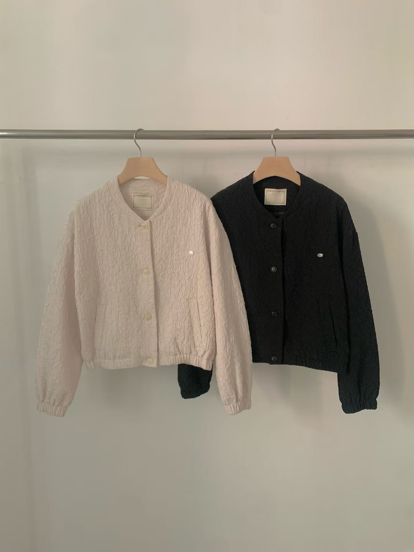 B67.甜美精緻壓紋棒球外套