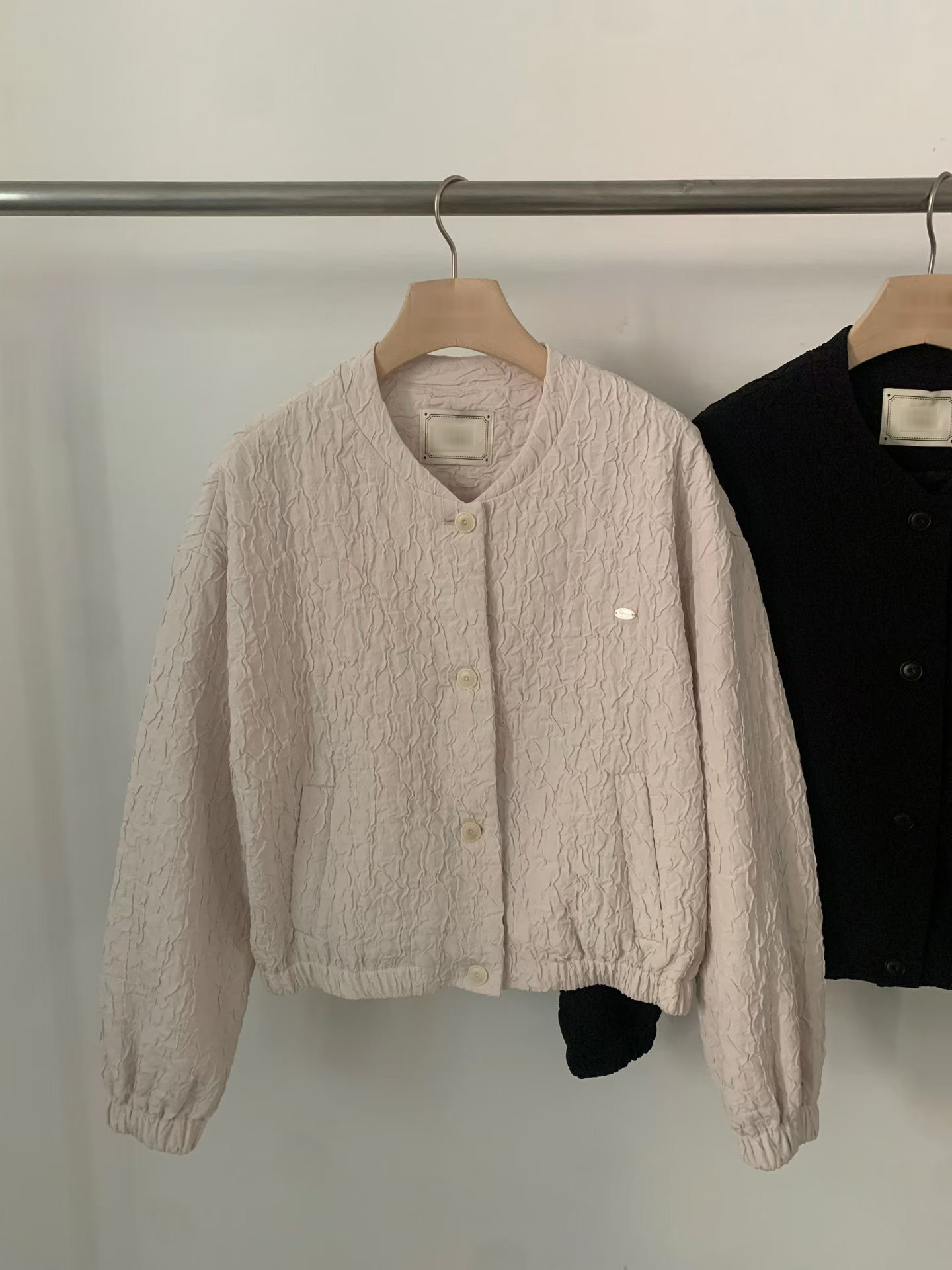 B67.甜美精緻壓紋棒球外套