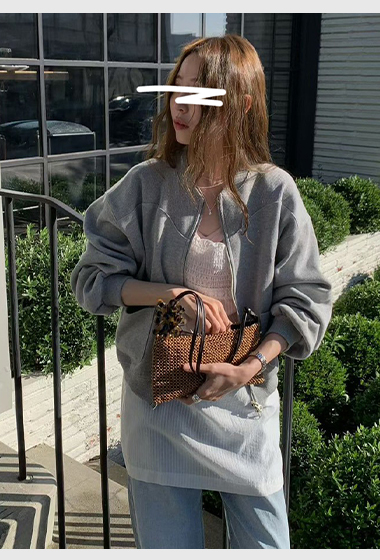 B65.出遊亮彩自信棒球外套