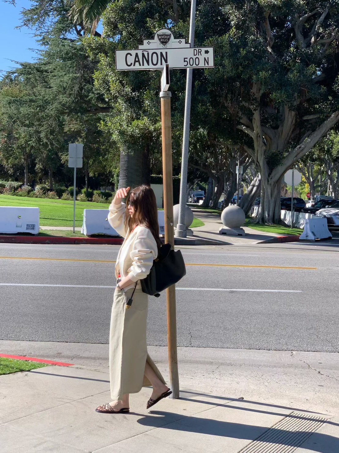 B65.出遊亮彩自信棒球外套