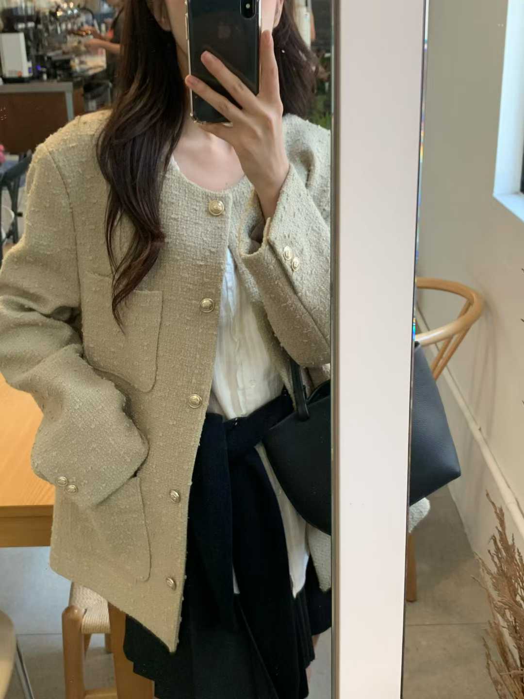 A68.小V家30%WOOL金釦小香外套