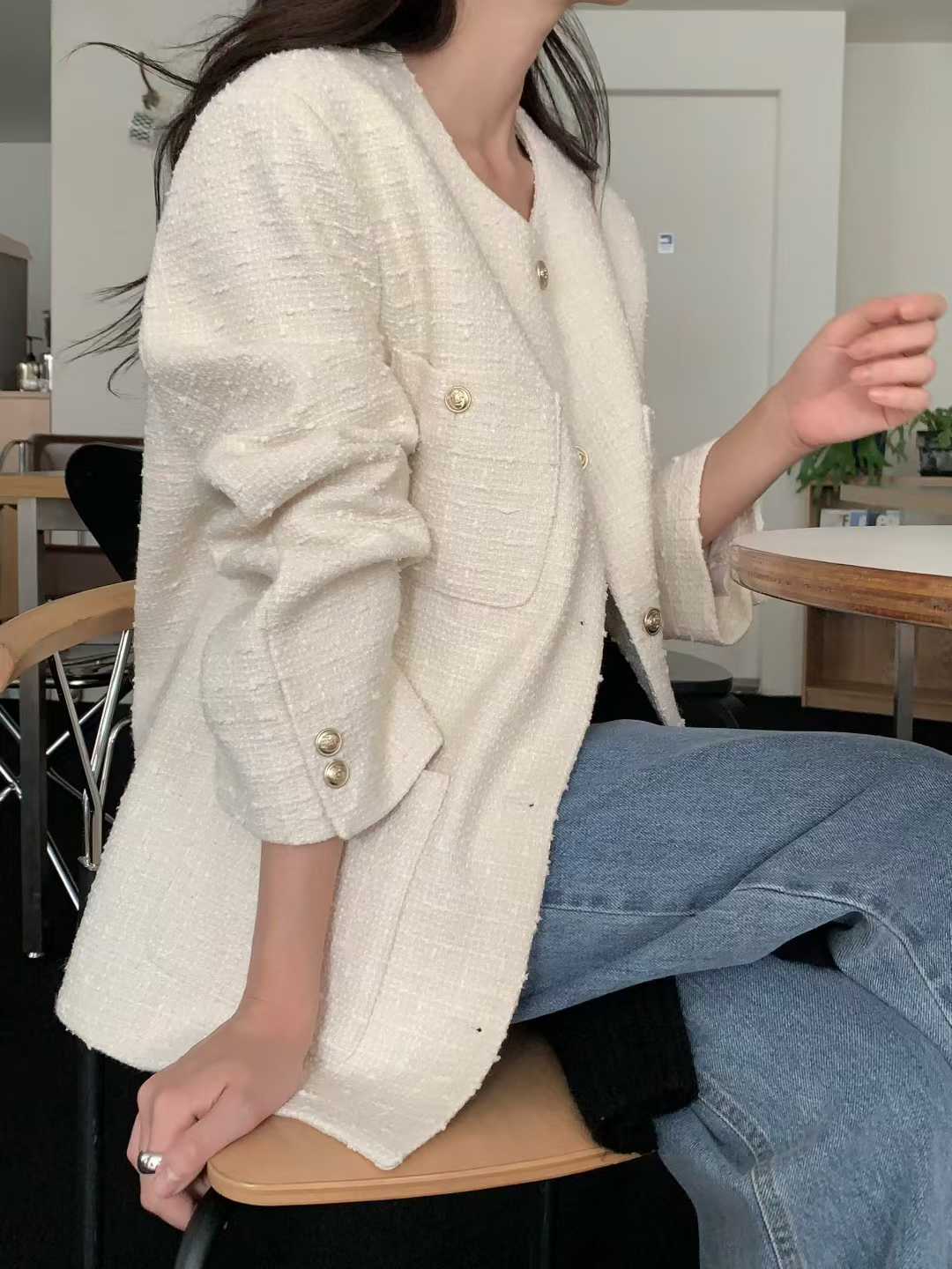 A68.小V家30%WOOL金釦小香外套