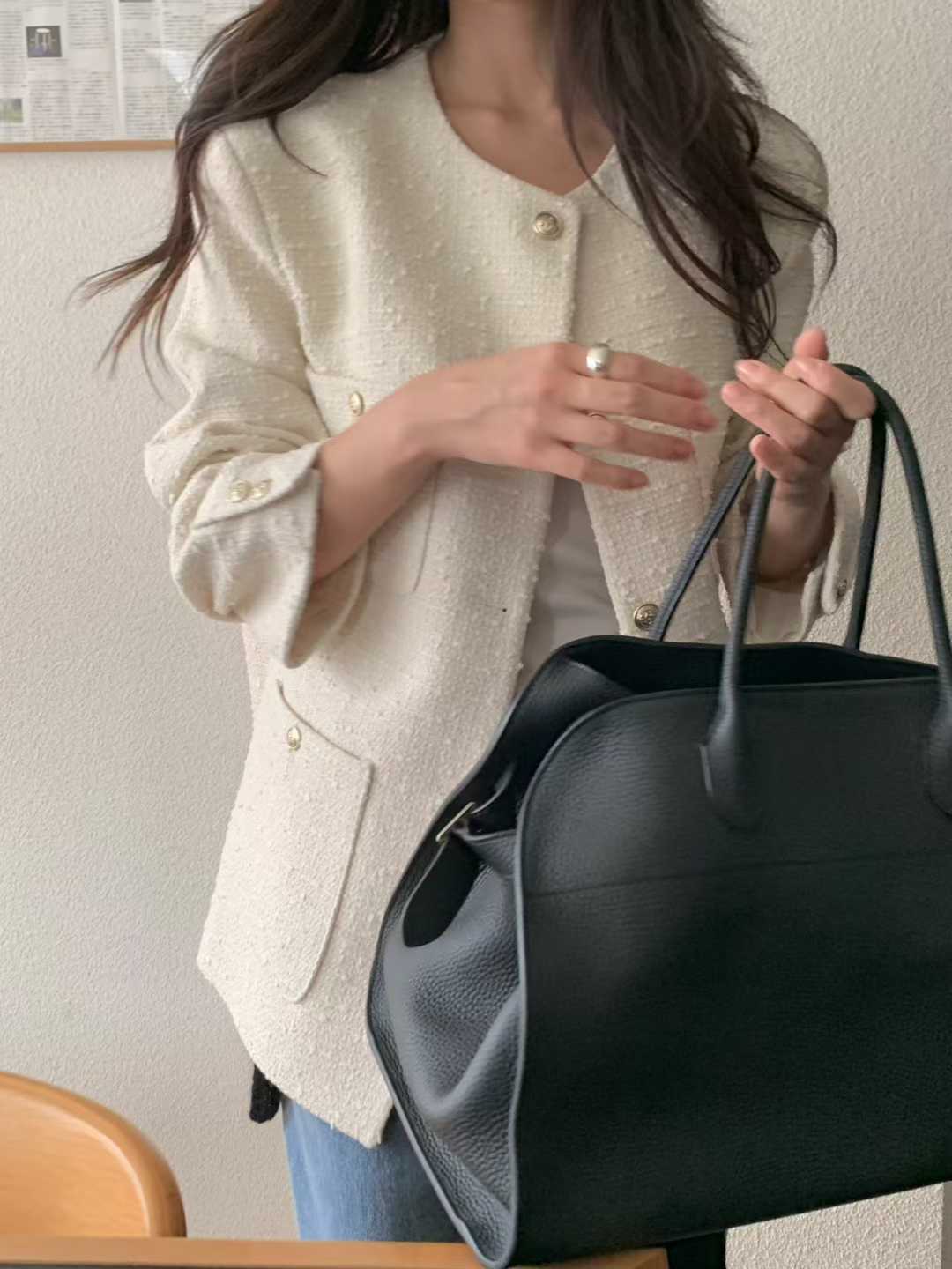 A68.小V家30%WOOL金釦小香外套