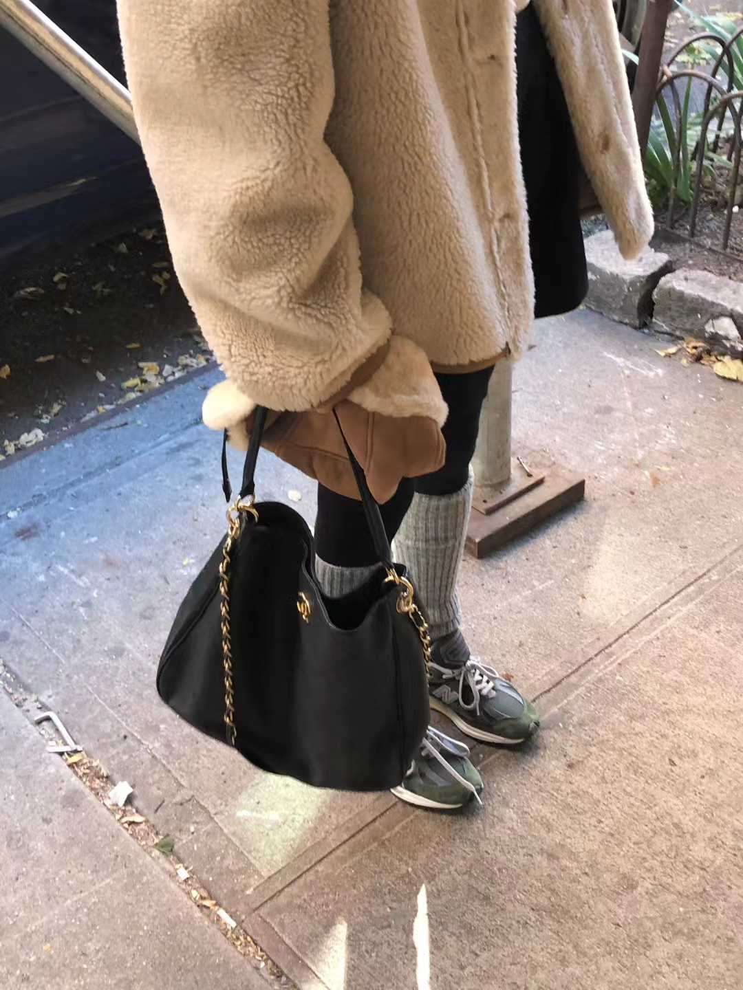 A20.顏值家可愛正反麂皮QQ毛外套