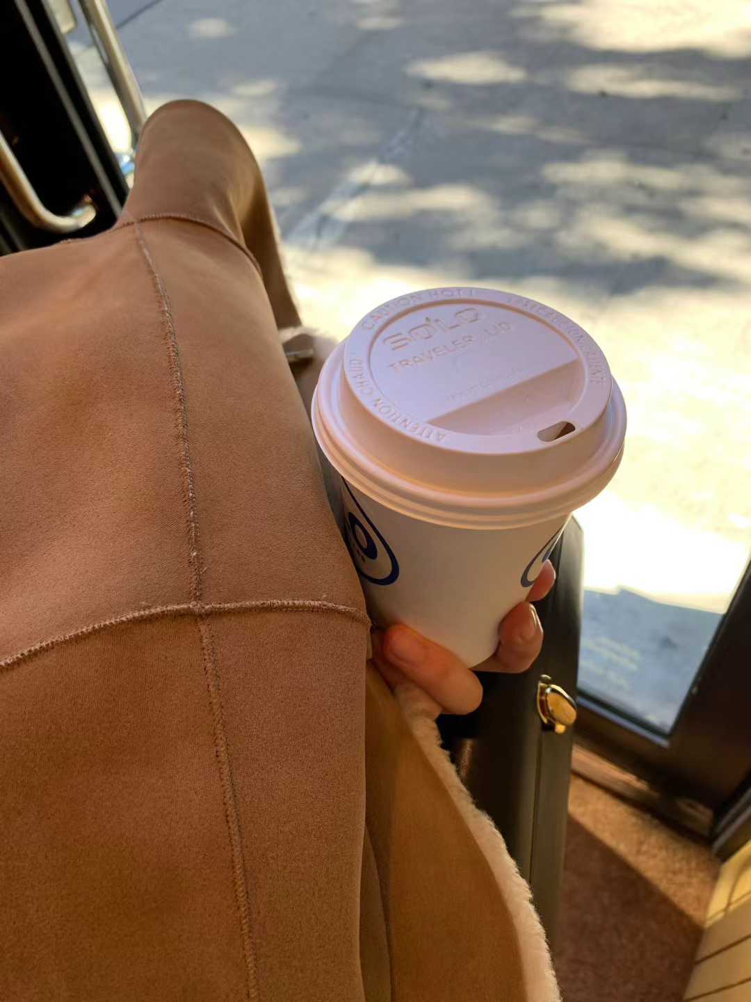 A20.顏值家可愛正反麂皮QQ毛外套