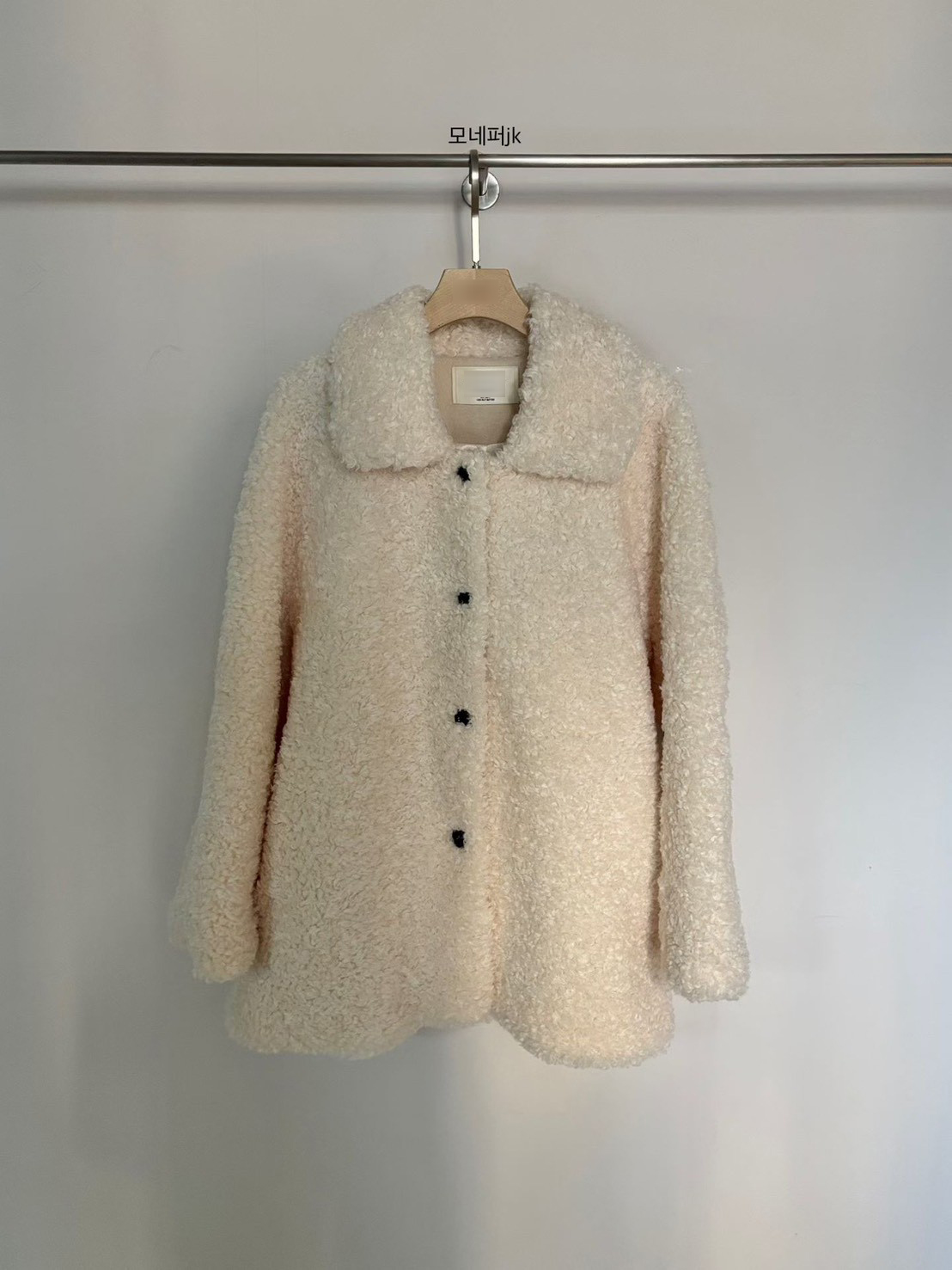 A10.小V家甜美翻領QQ毛中長外套