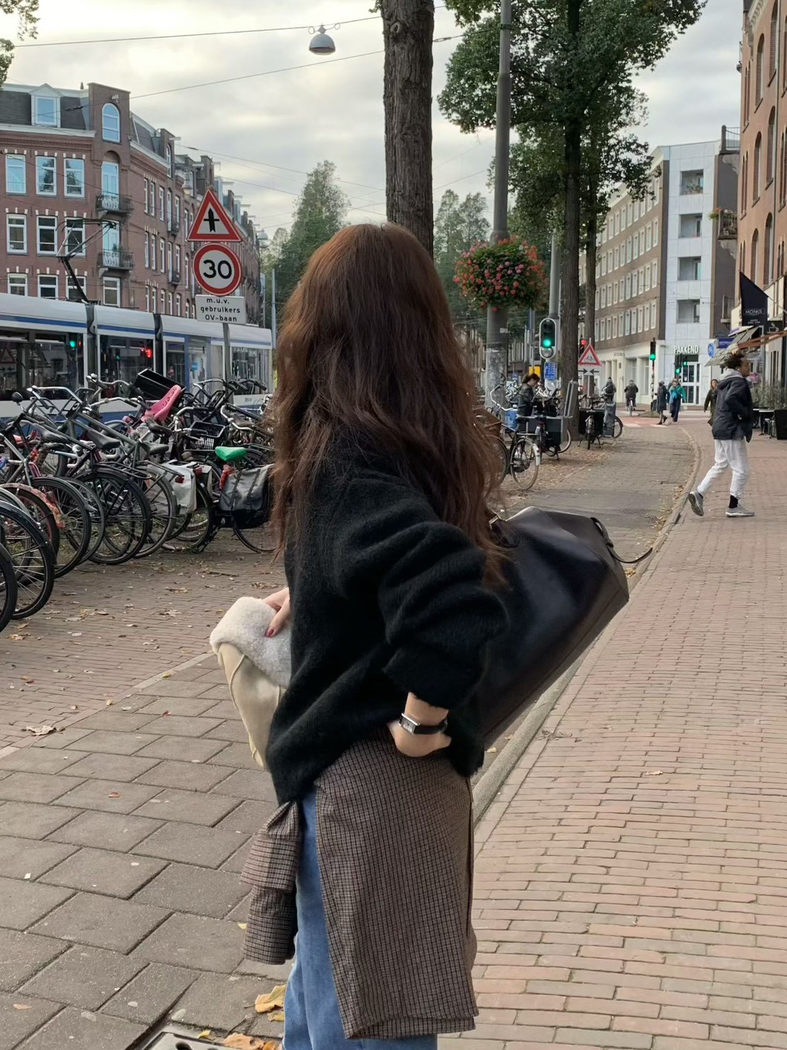 A08.小V家羊毛混紡立領拉鍊外套