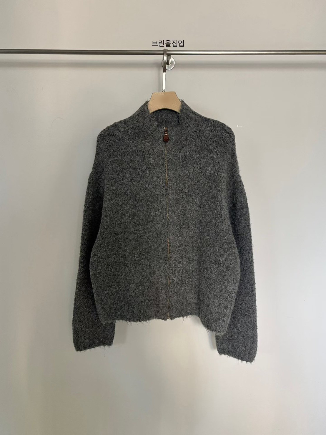 A08.小V家羊毛混紡立領拉鍊外套