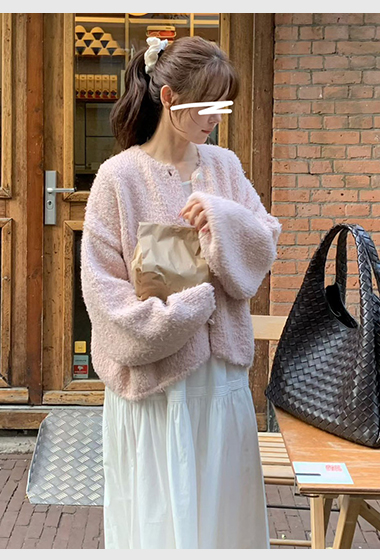 A18.小V家柔美圓領駝羊毛毛衣外套