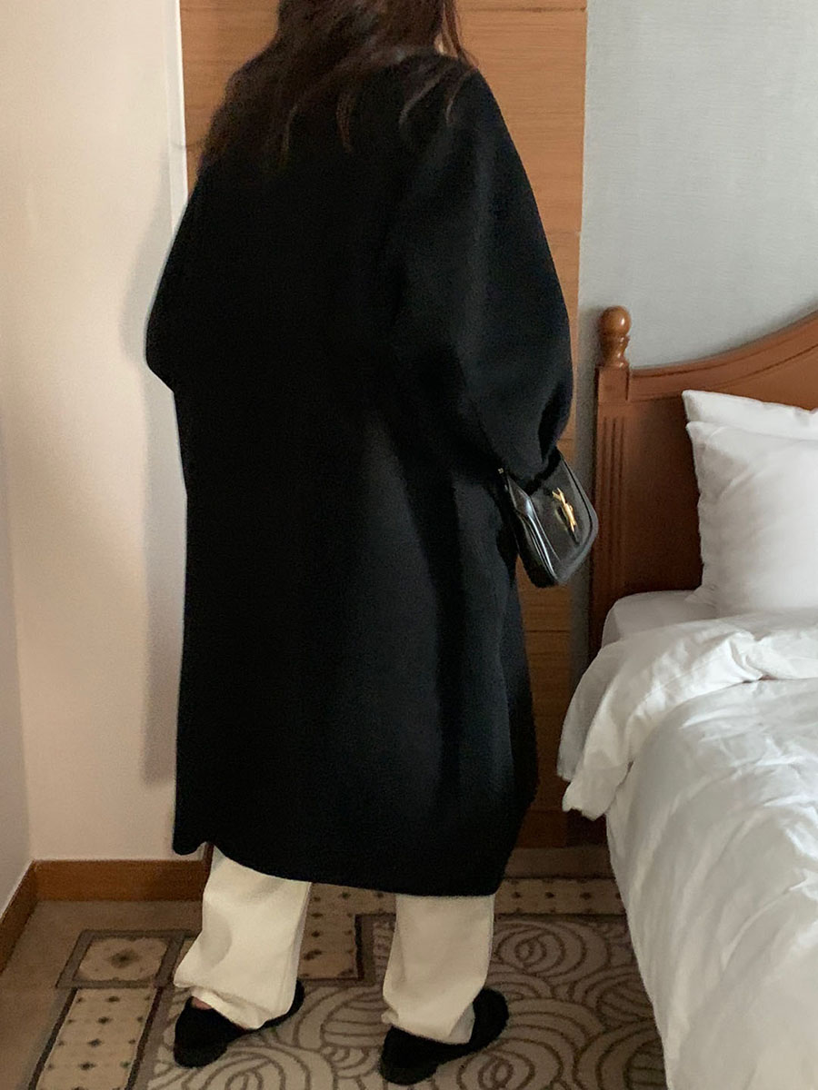 B21.小V家翻領皮織牛角釦羊毛手工大衣