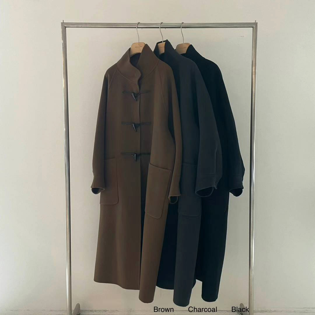 B21.小V家翻領皮織牛角釦羊毛手工大衣