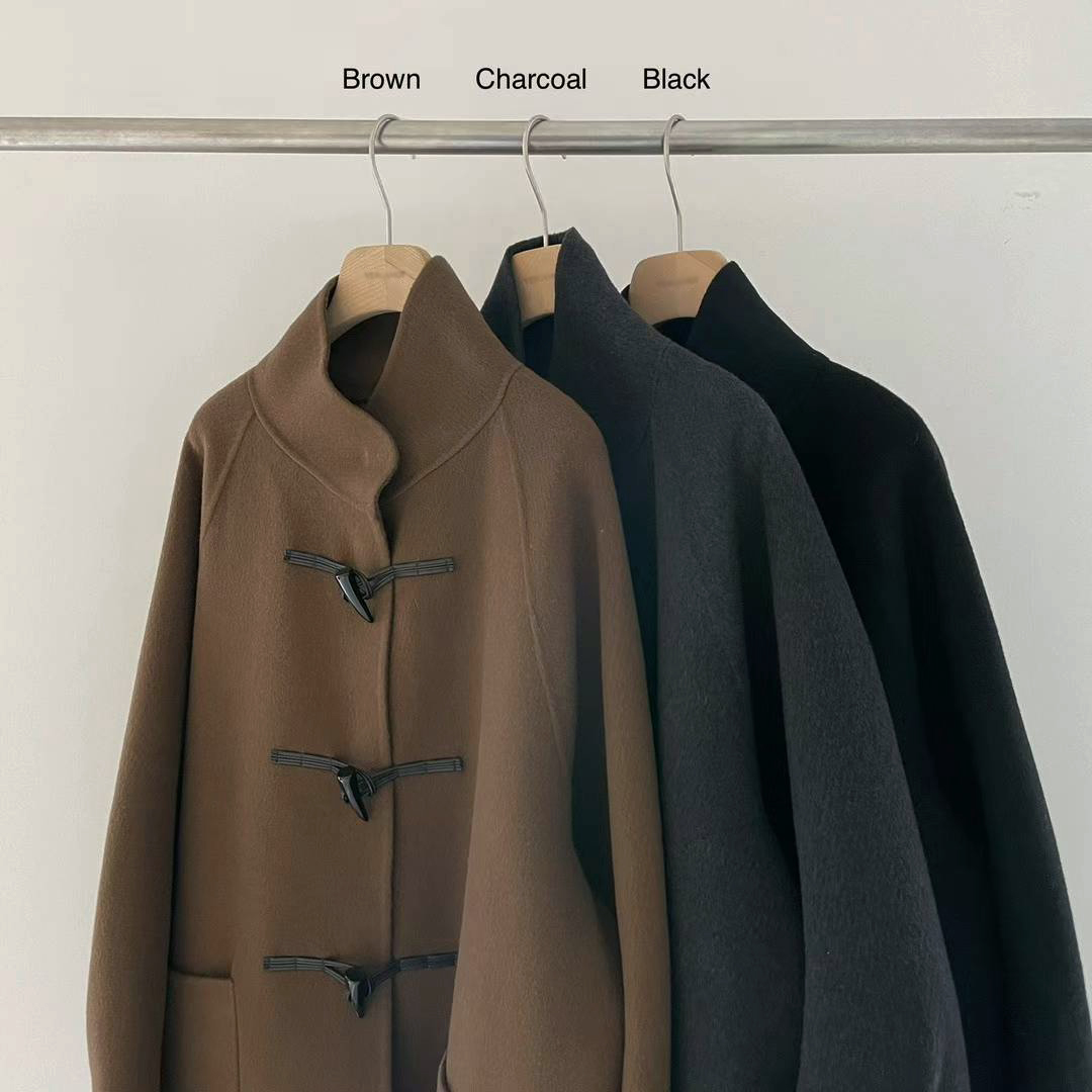 B21.小V家翻領皮織牛角釦羊毛手工大衣