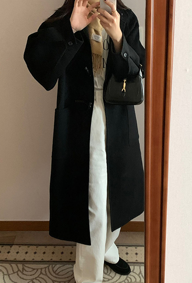 B21.小V家翻領皮織牛角釦羊毛手工大衣