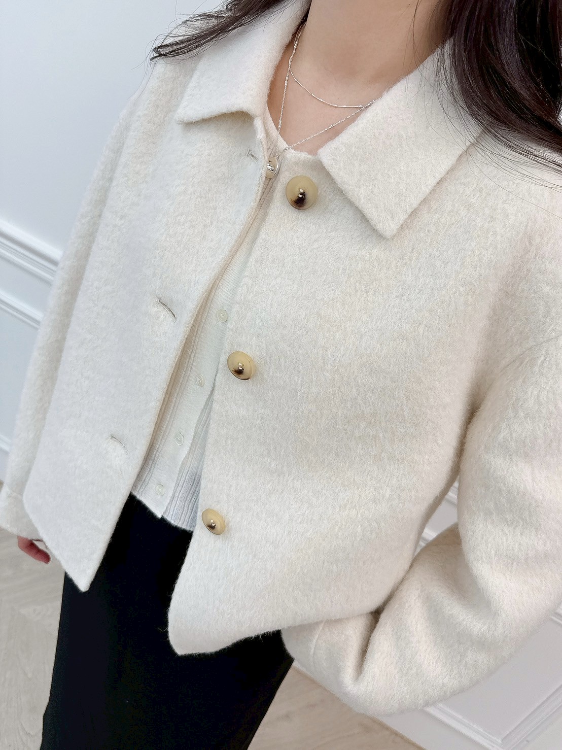 C01.甜美翻領23.5%BABY ALPACA手工短大衣