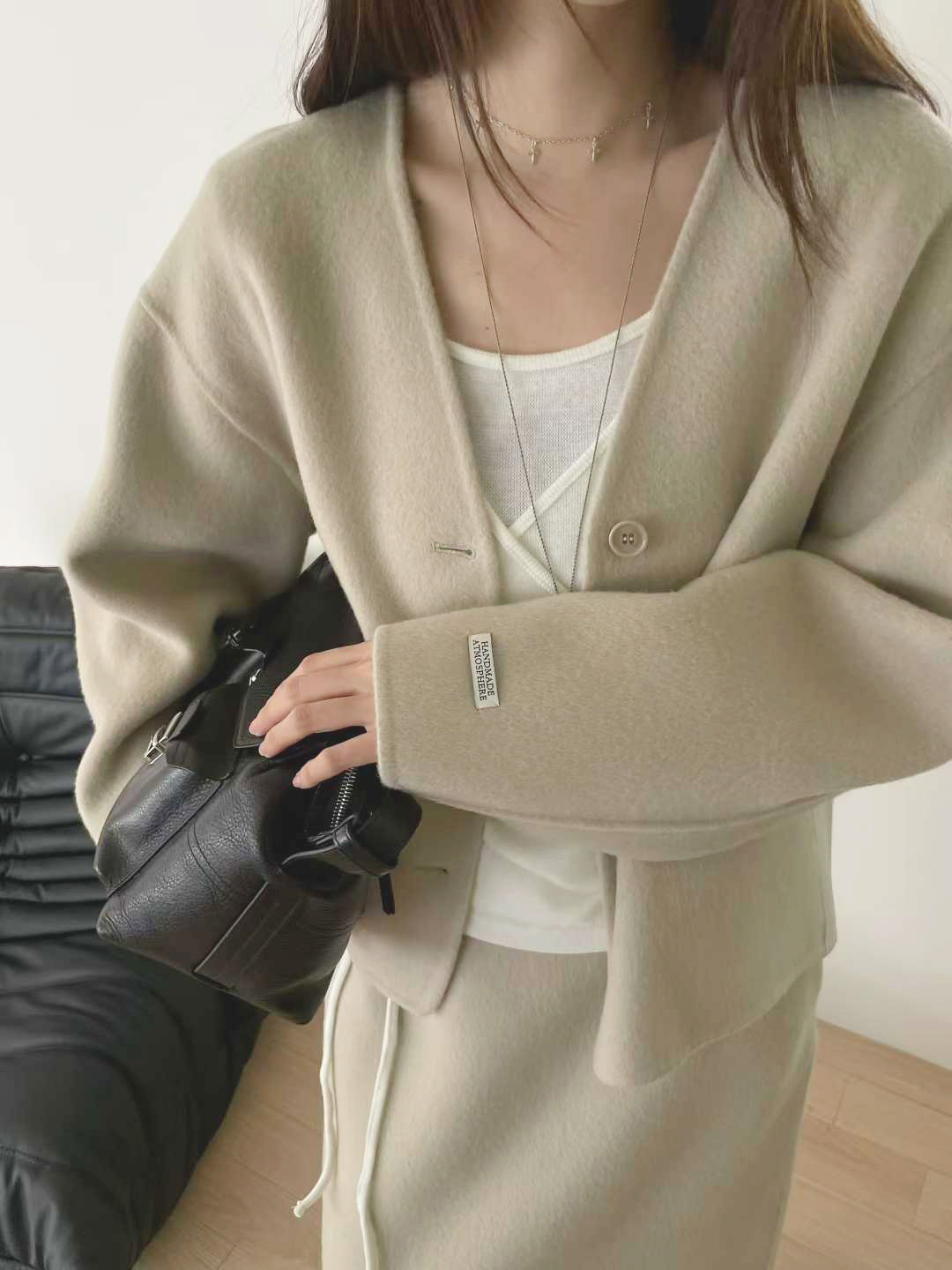 俐落80%WOOL手工短大衣