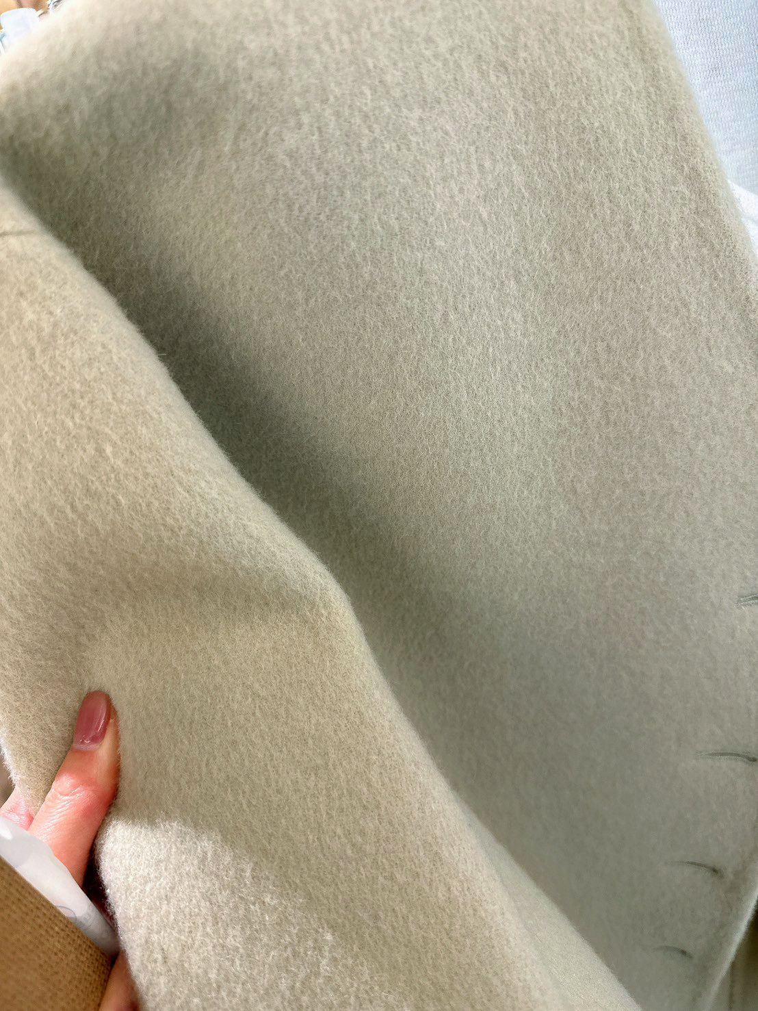俐落80%WOOL手工短大衣
