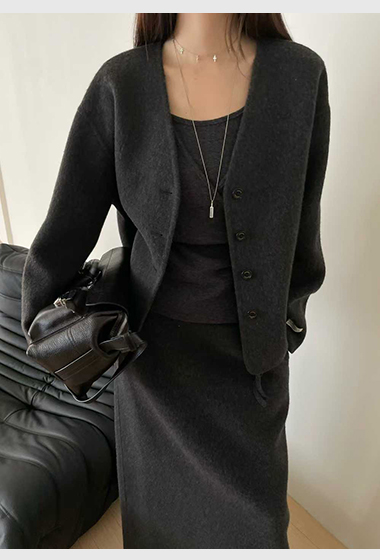 俐落80%WOOL手工短大衣