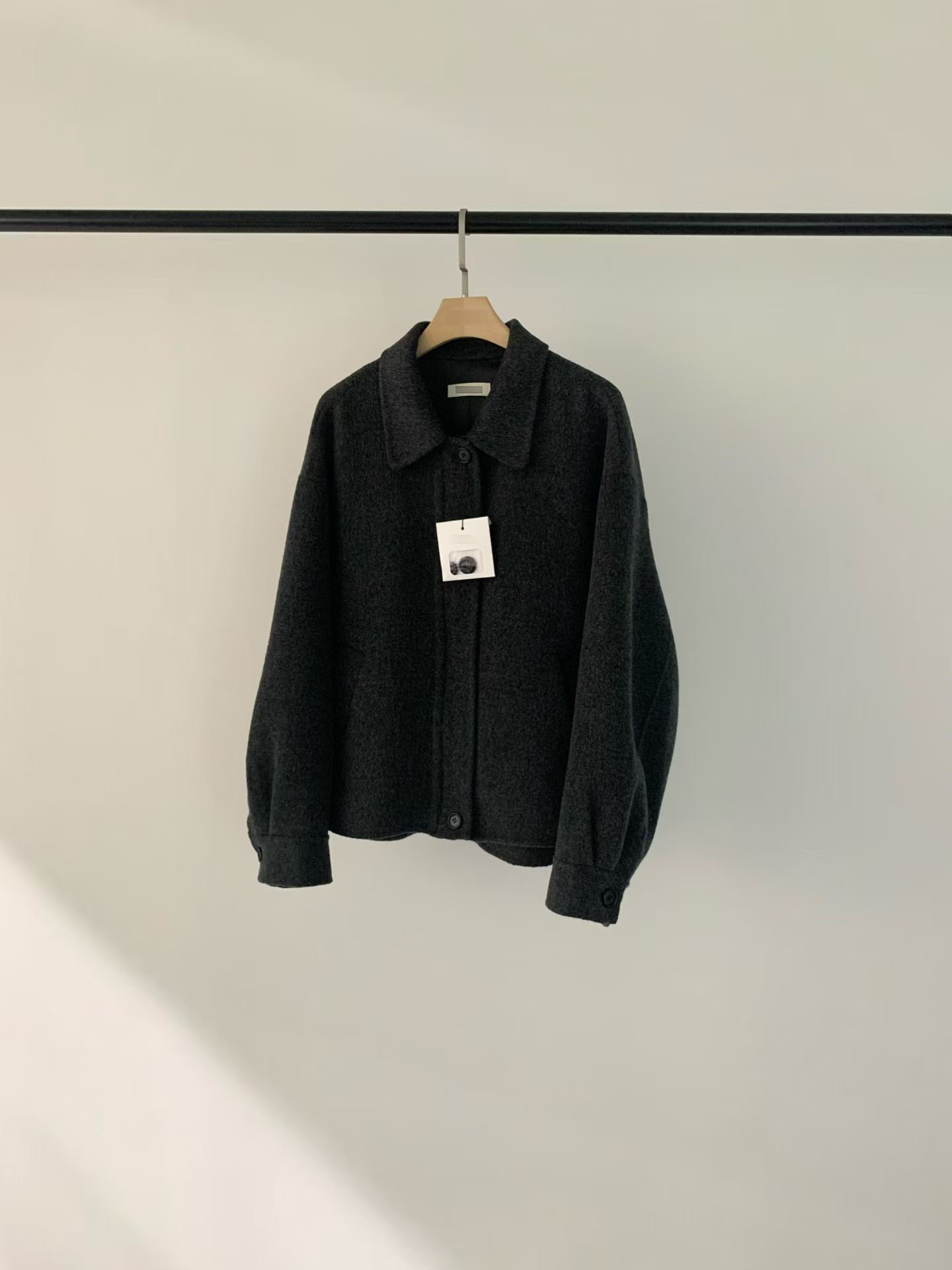 B48.清爽家100%WOOL蓬袖手工短大衣
