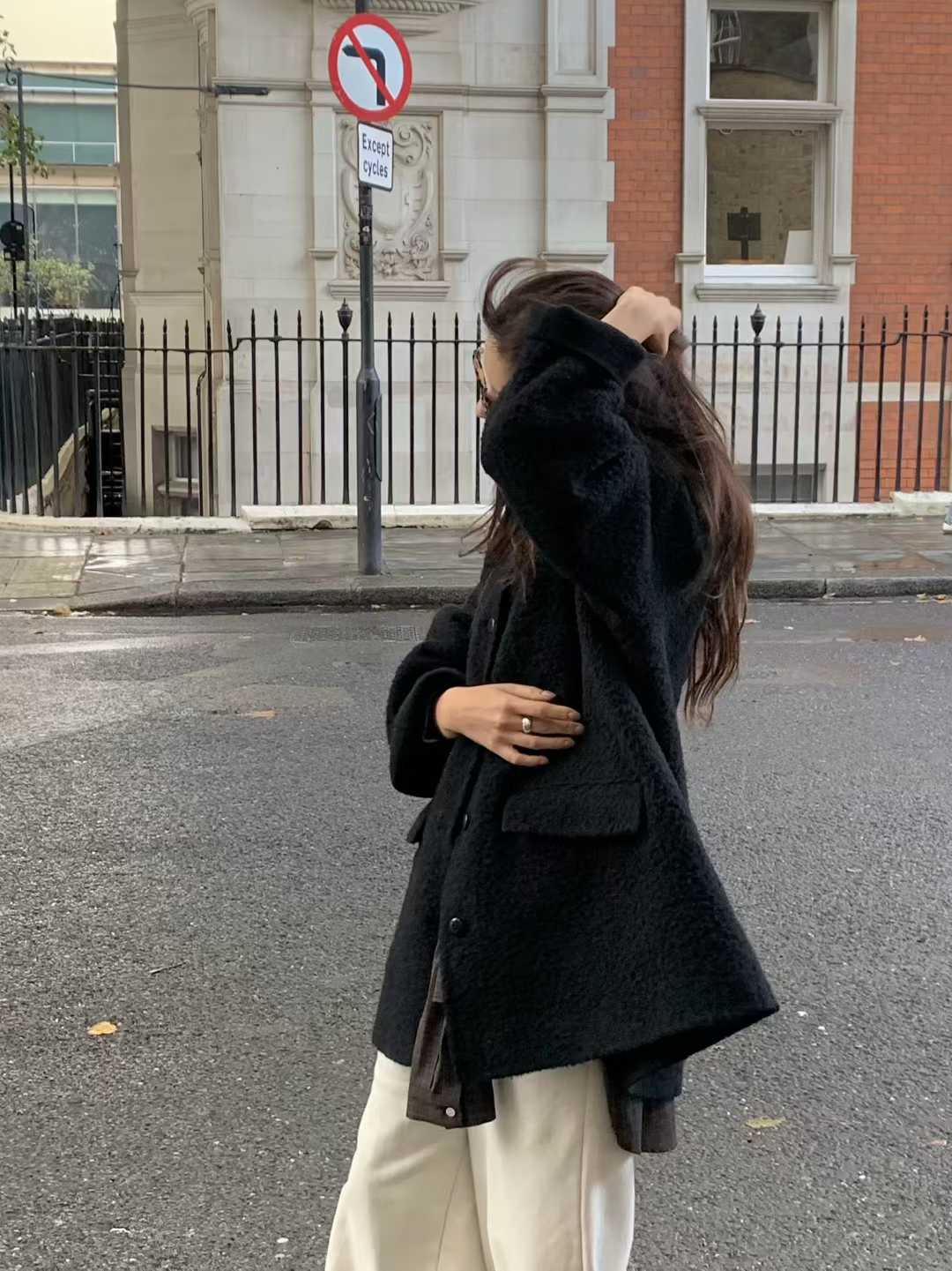 B20.小V家BABYALPACA領造型中長手工大衣