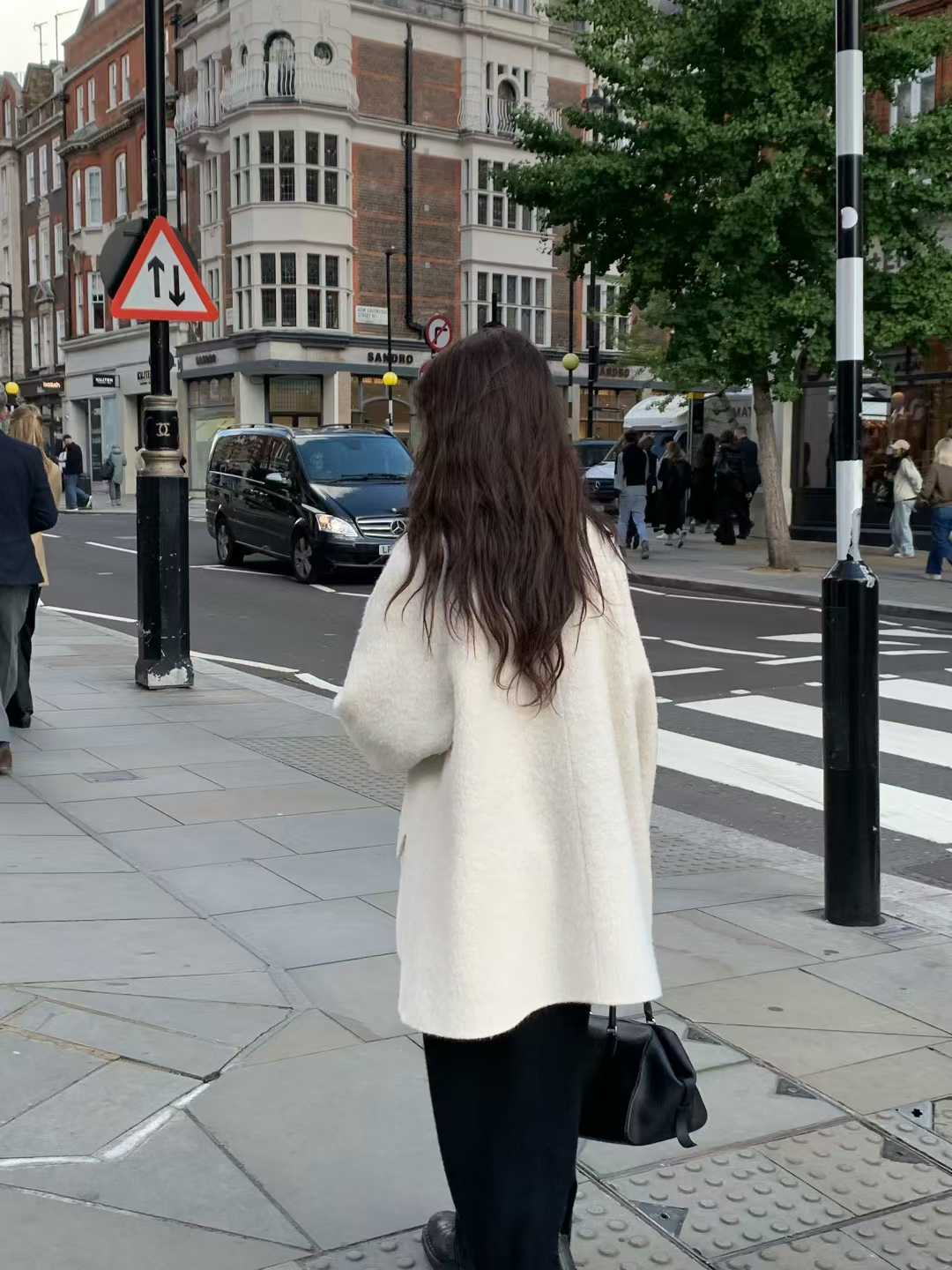 B20.小V家BABYALPACA領造型中長手工大衣