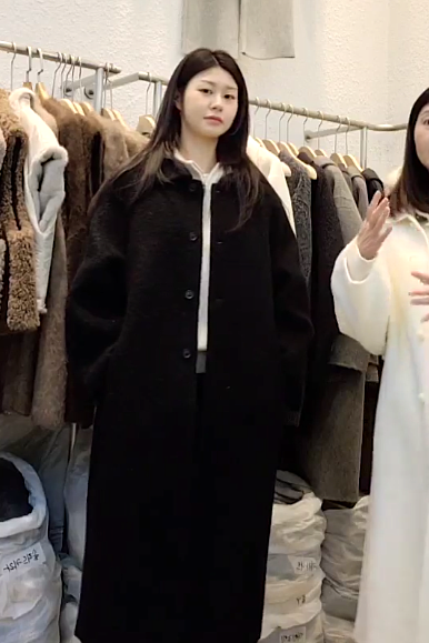 星星家駝羊毛絨感氣質長版大衣