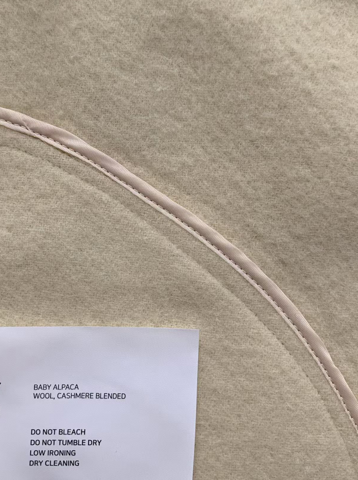 B15.冬日花苞袖BABY駝羊毛長大衣