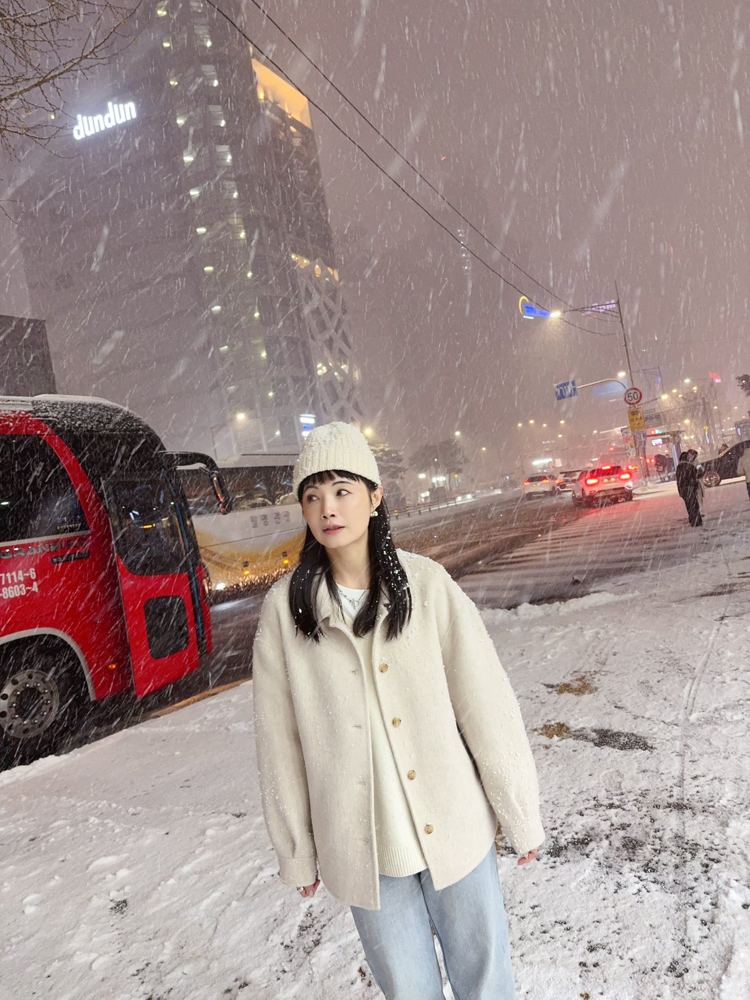 A124.女孩花苞袖50%cashmere手工大衣(附贈毛毛領)