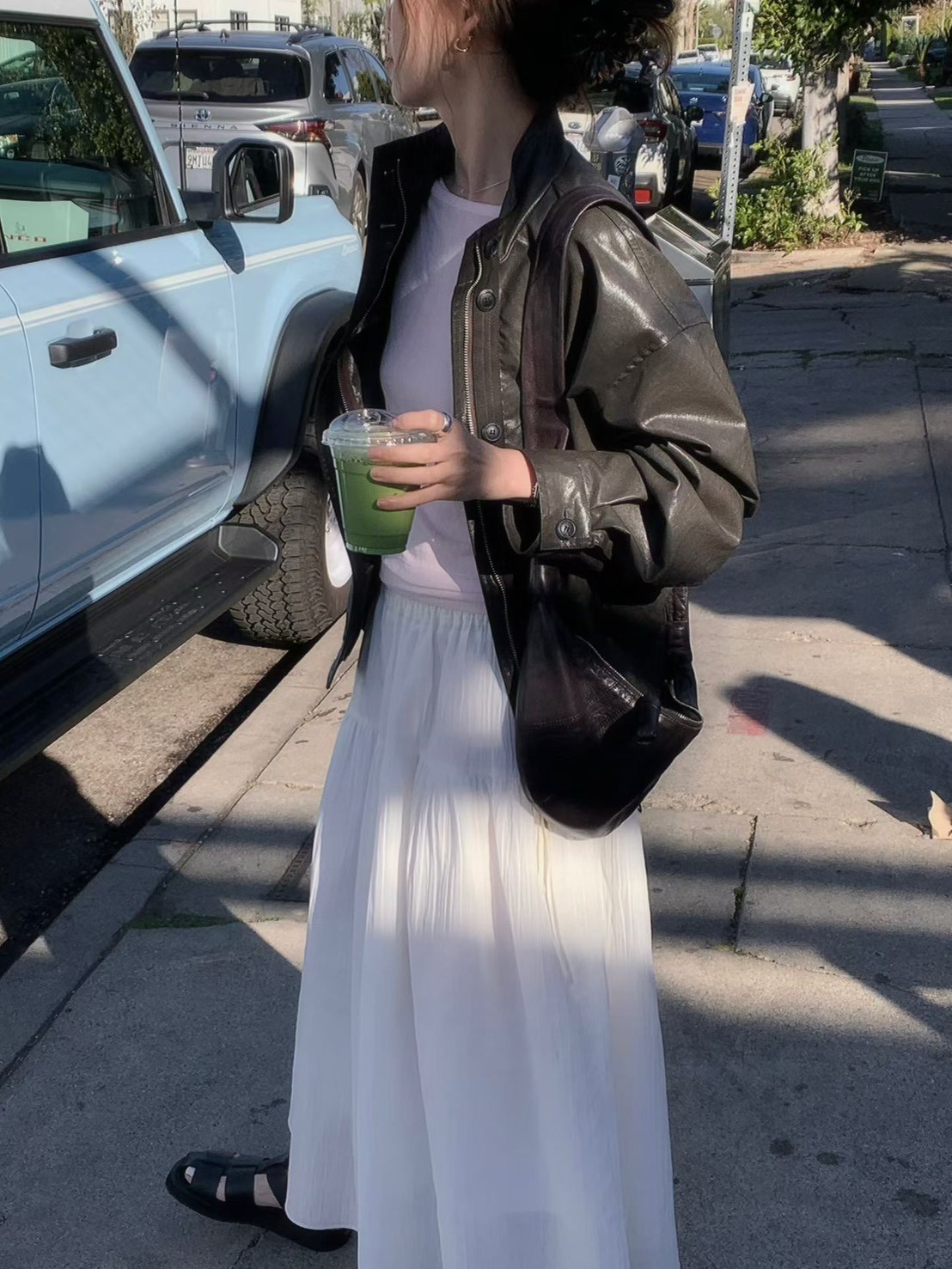 A66.率性落肩皮衣外套