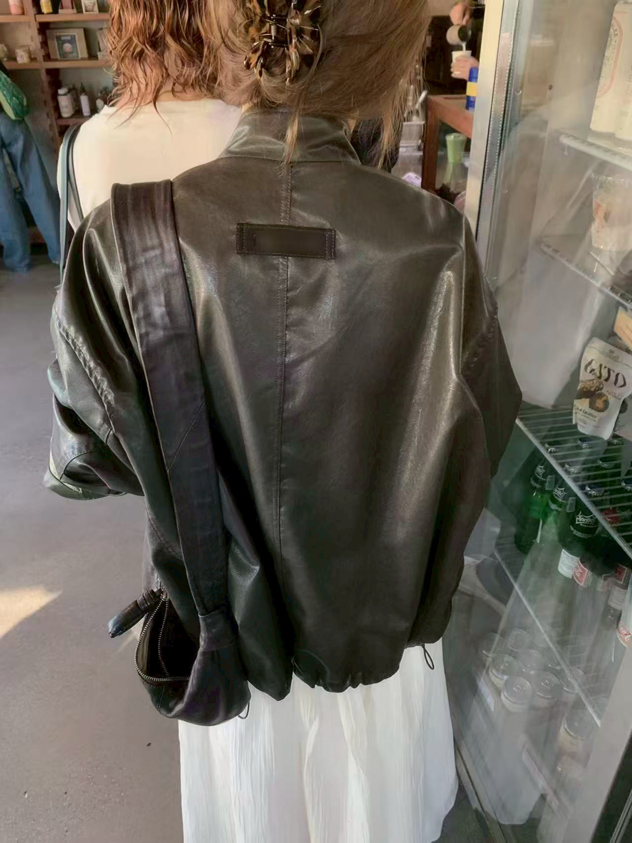 A66.率性落肩皮衣外套