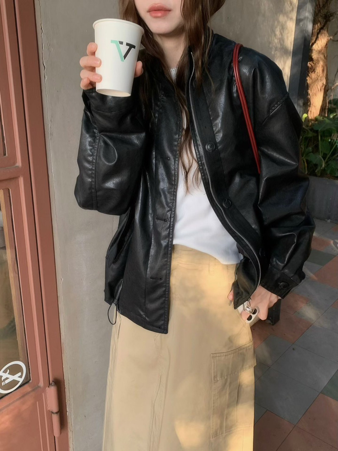 A66.率性落肩皮衣外套