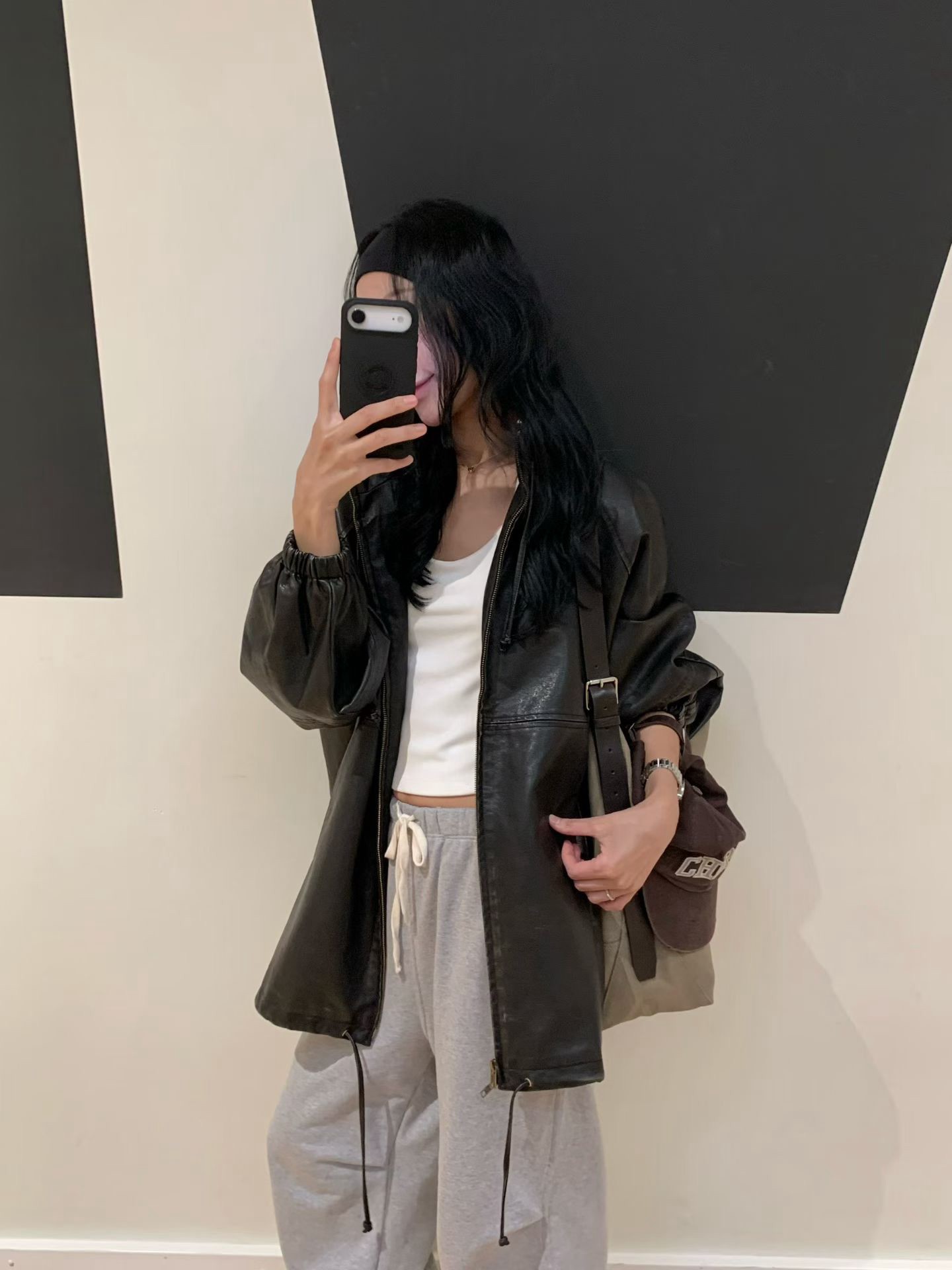 B72.小V家簡約女孩連帽皮外套