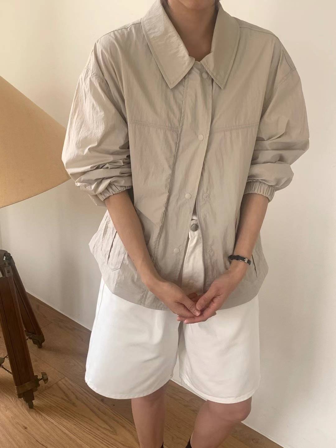 A52.小臉歐膩雙口袋翻領尼龍外套
