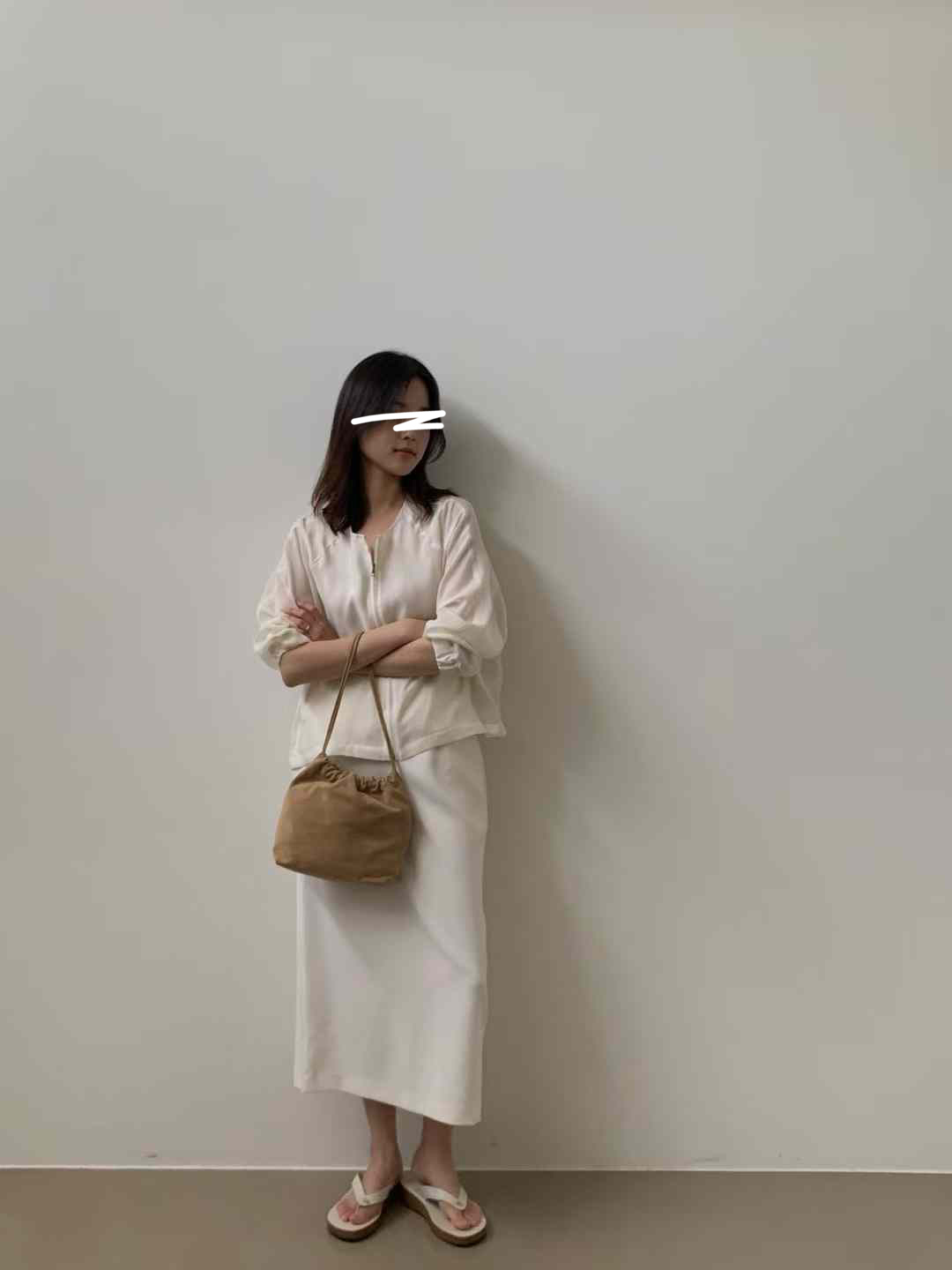 A95.質感家拉鍊圓領天絲外套