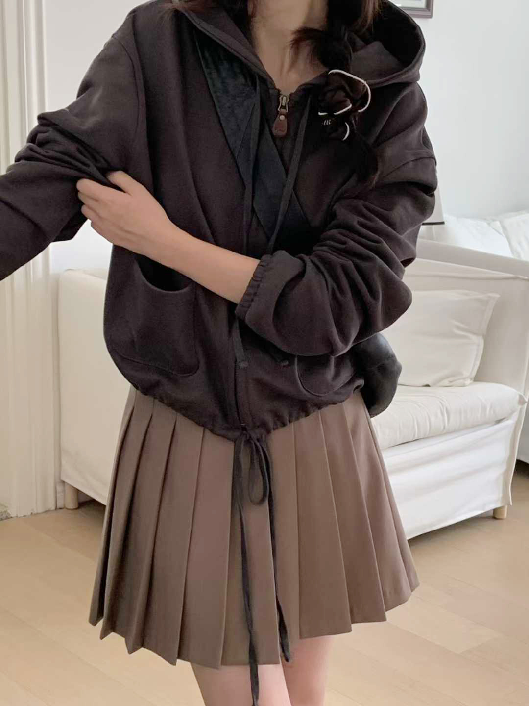 A63.小V家特色口袋連帽拉鍊外套