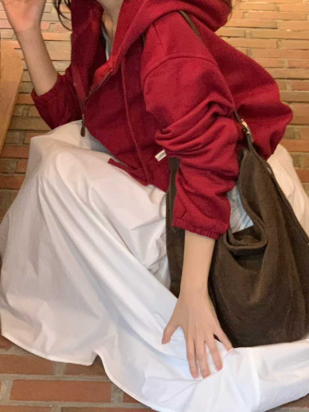 A63.小V家特色口袋連帽拉鍊外套
