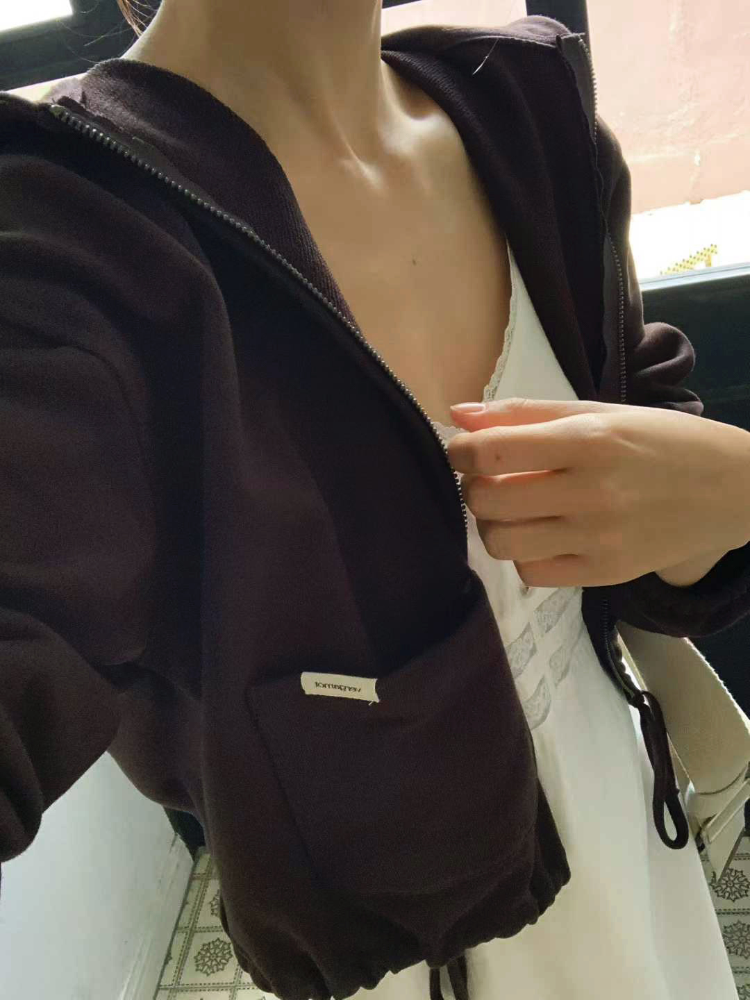 A63.小V家特色口袋連帽拉鍊外套