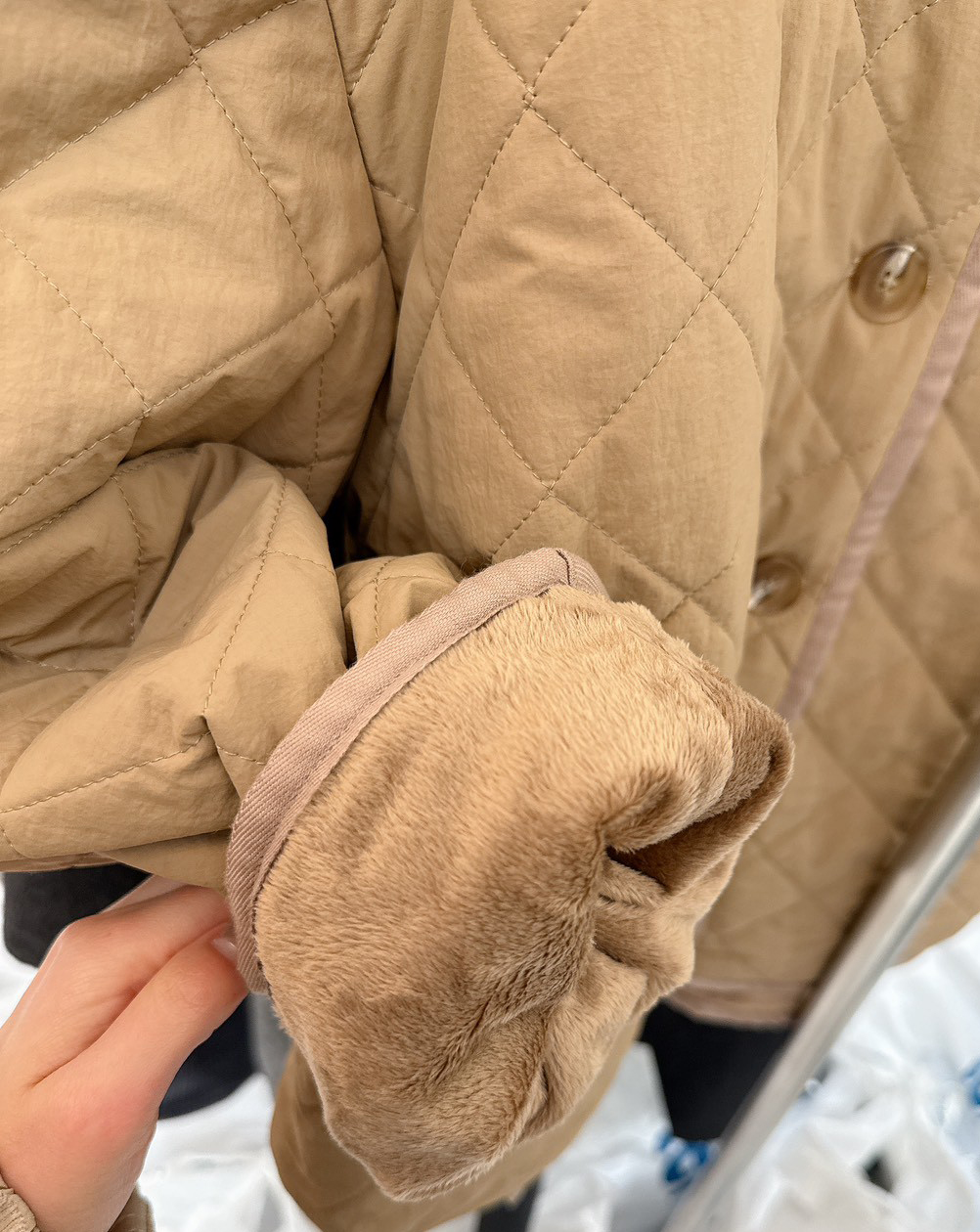 B25.簡單圓領菱格內刷毛外套