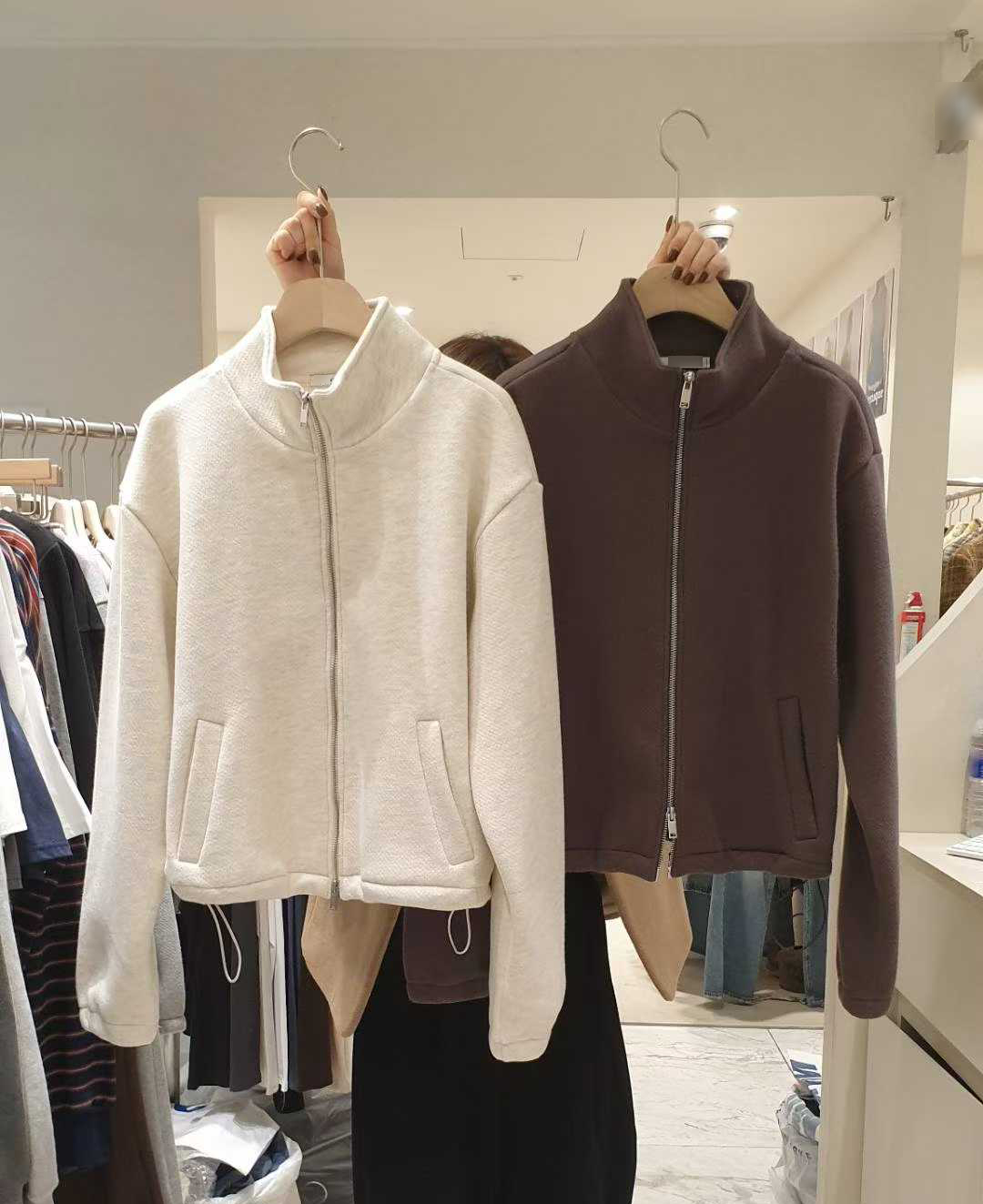 B120.小臉歐膩簡約立領拉鍊外套