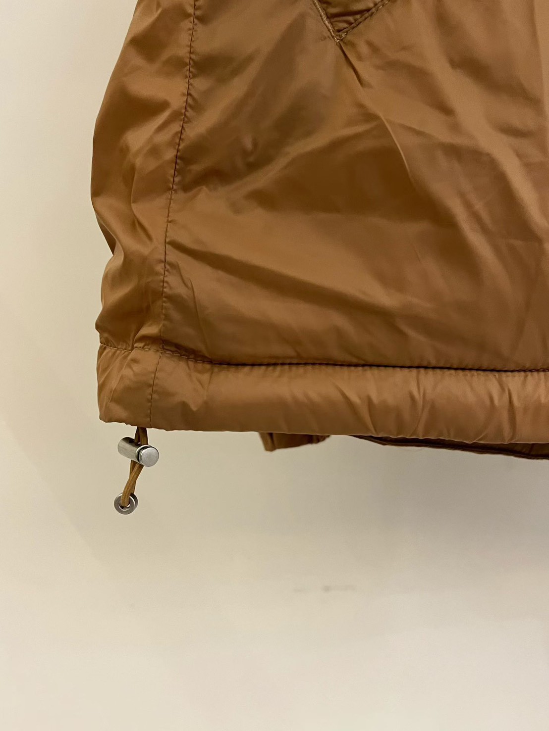 B92.帥氣領造型防風外套