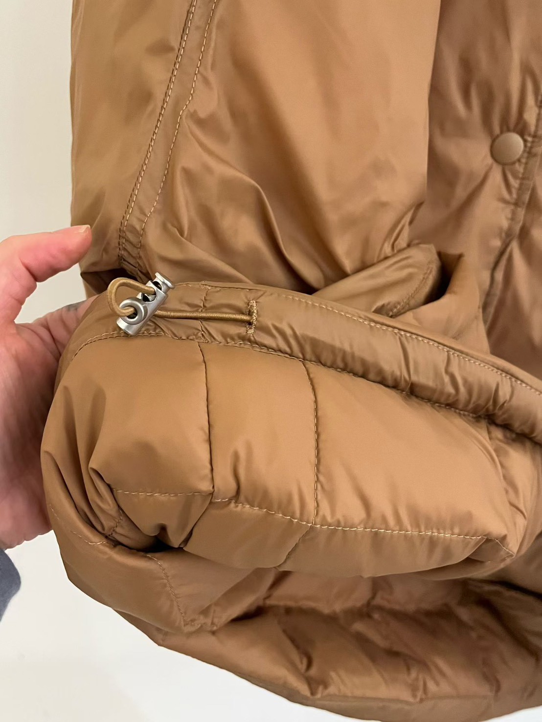 B92.帥氣領造型防風外套