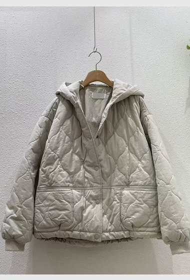 C20.休閒波浪壓紋連帽鋪棉外套