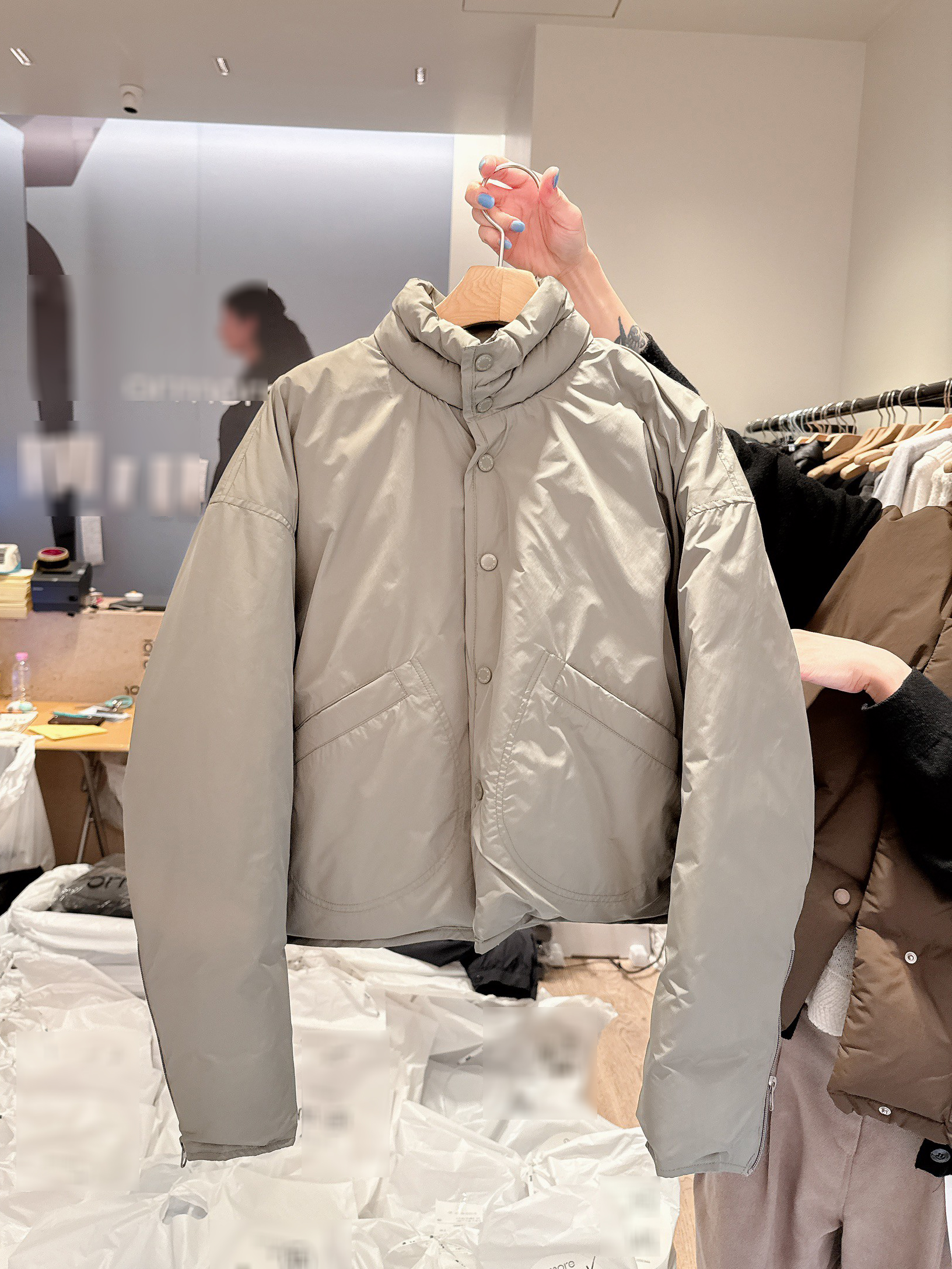 C18.可愛短版輕量鴨絨外套