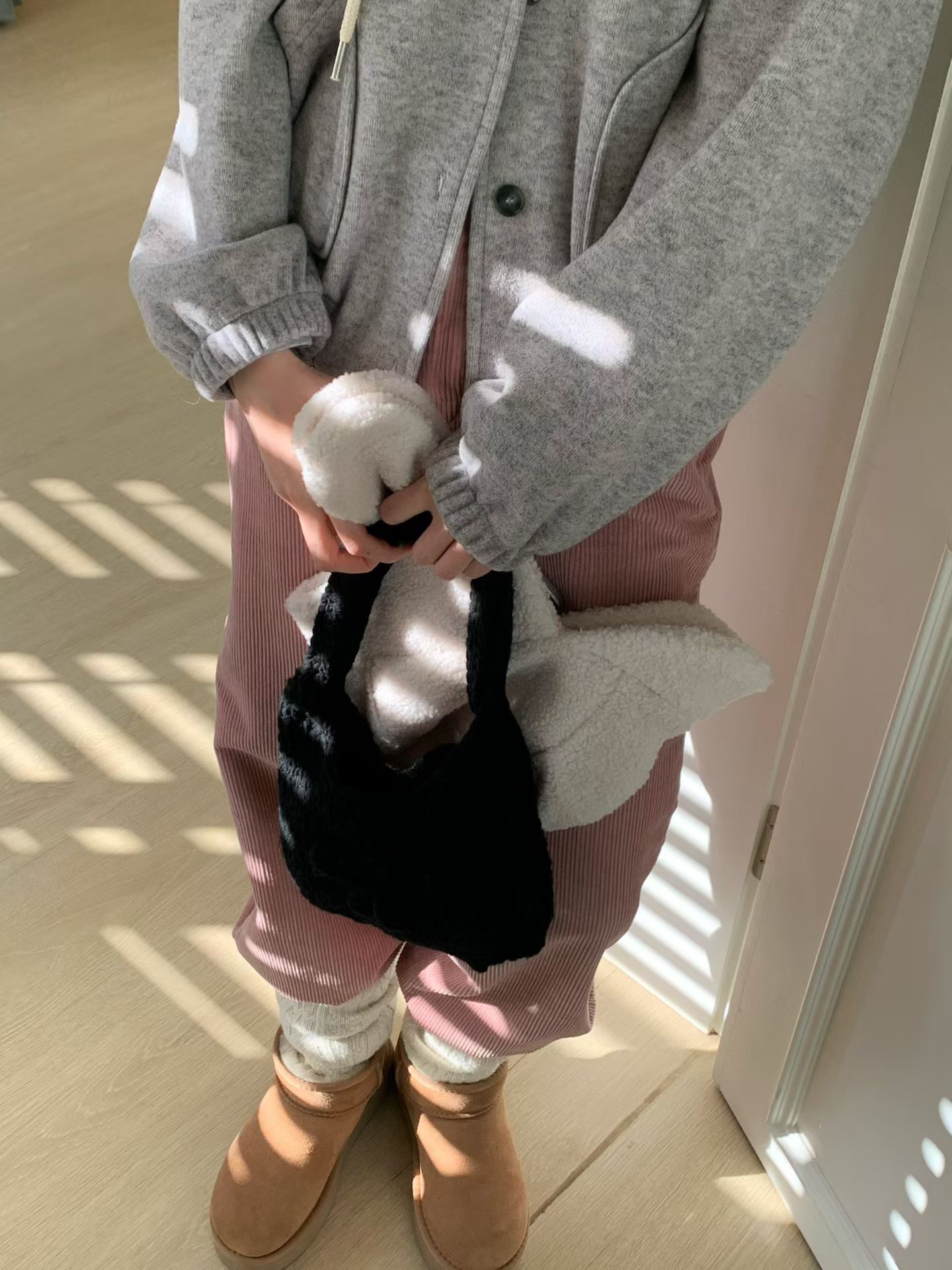 A75.輕鬆可愛連帽拉繩外套