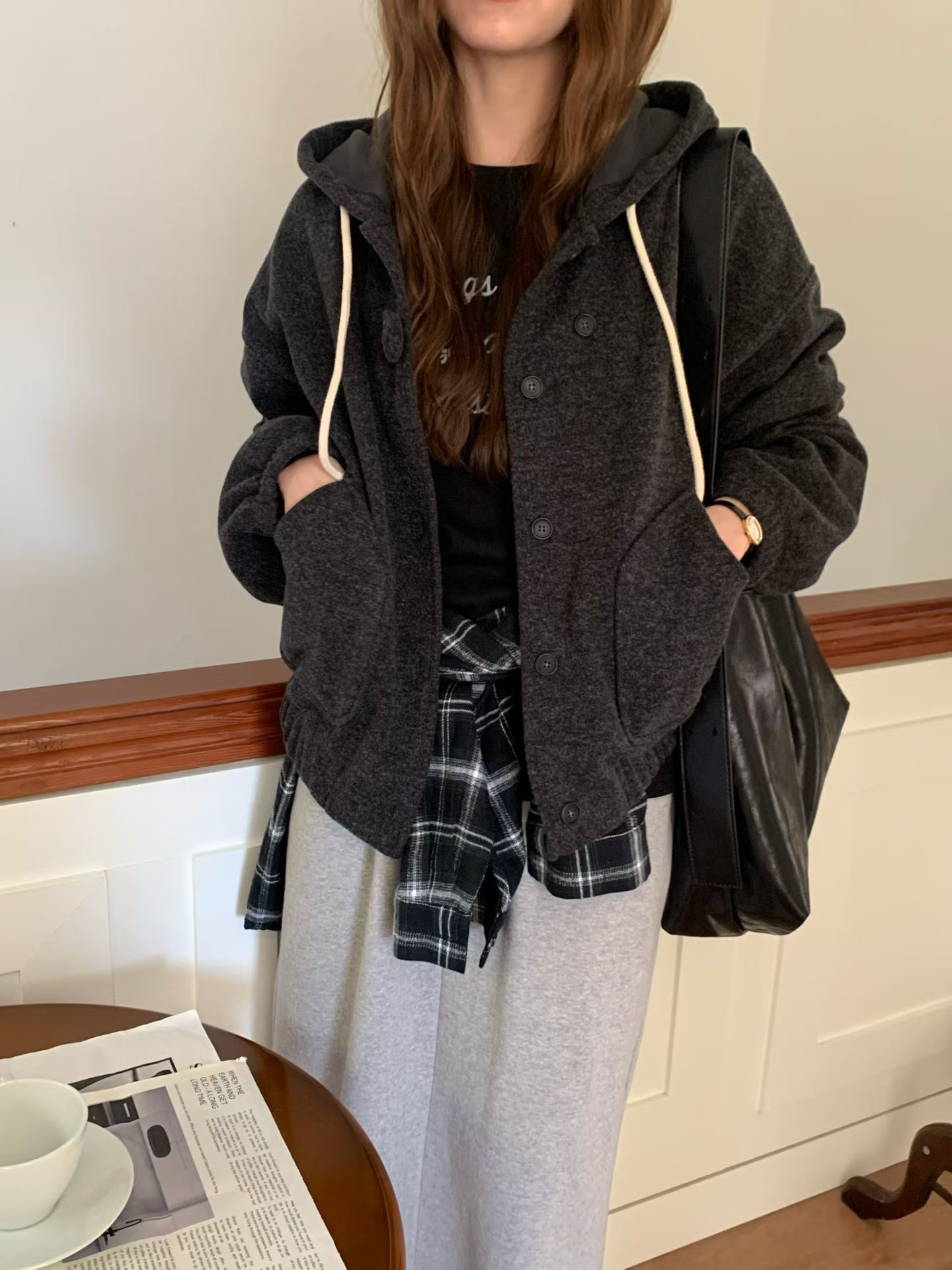 A75.輕鬆可愛連帽拉繩外套