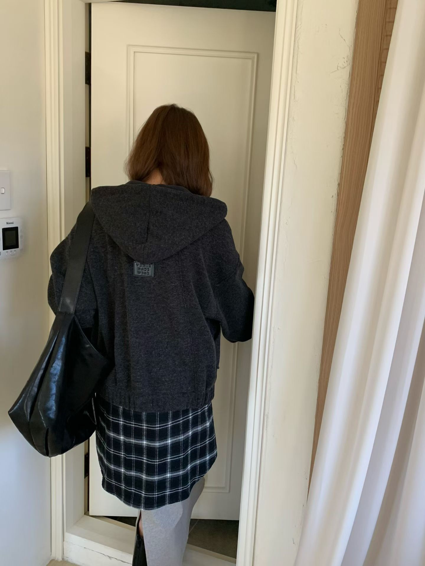 A75.輕鬆可愛連帽拉繩外套